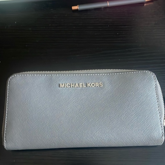 Michael Kors Handbags - Michael Kors Wallet